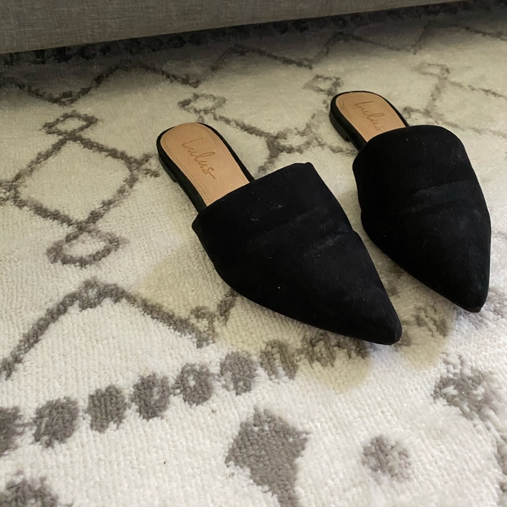 Lulu’s black pointed toe slip on shoes - Picture 4 of 6